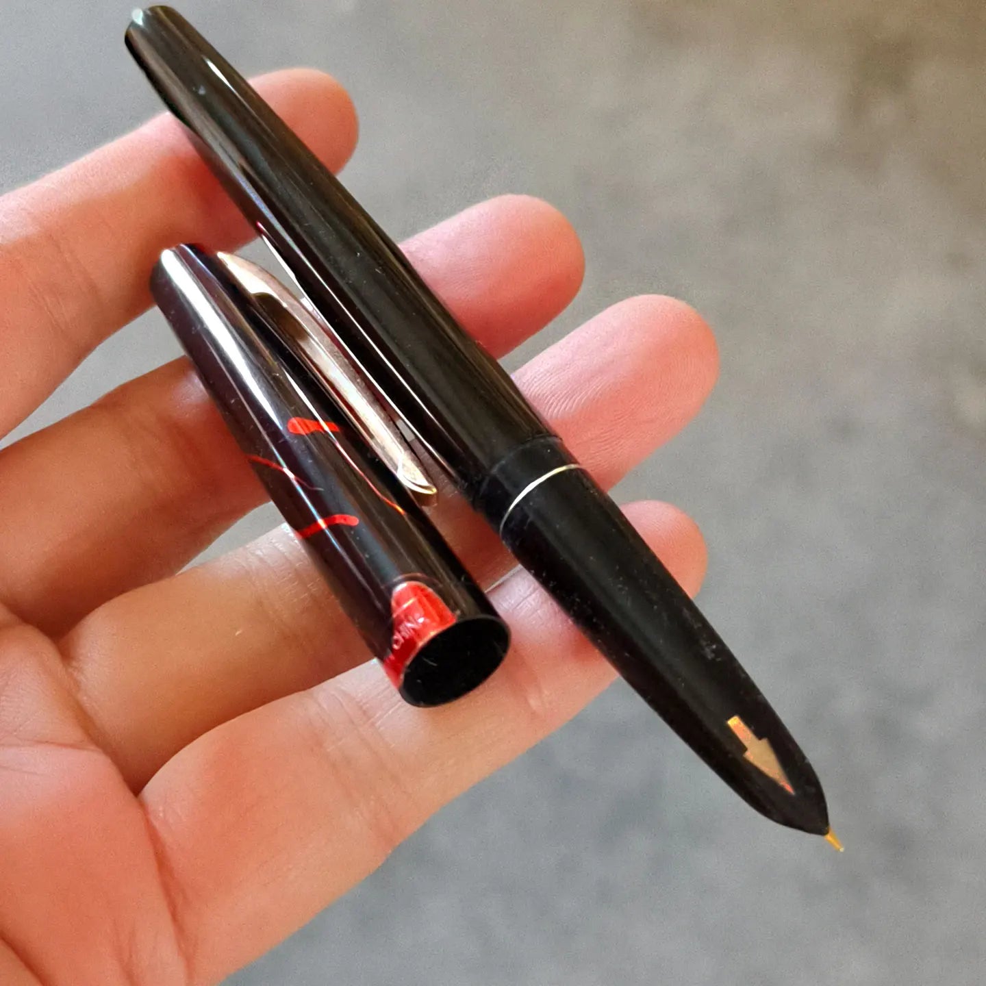 Rare 1990s Stock Yong Sheng 812 Fountain Pens Writing Office Collection Stationery Clearance For Sale.